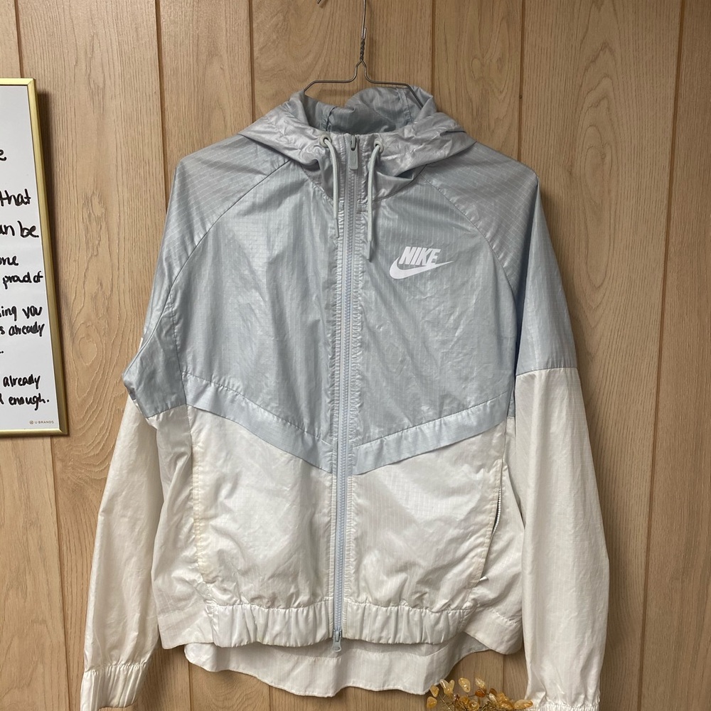 Nike windbreaker